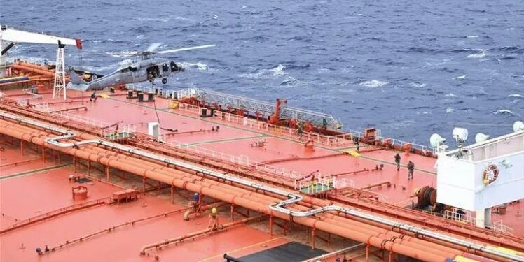 Fuerzas EU abordan petrolero llevaba crudo iraní en el Índico