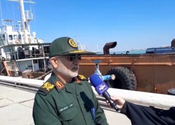 IRAN: Guardia Revolucionaria incauta dos buques en Ormuz