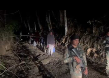 Patrulla del Ejército detiene a 19 haitianos indocumentados durante operativo en Loma de Cabrera
