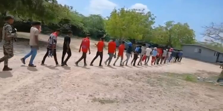 Ejército detiene a 23 haitianos indocumentados en zona fronteriza de Dajabón