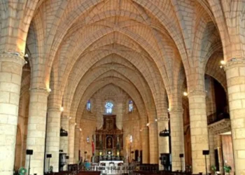 La iglesia llama a Espectáculos Públicos para que exija a los artistas limpiar sus letras