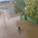 Torrenciales lluvias inundaron centro de la ciudad de Villa Vásquez 
