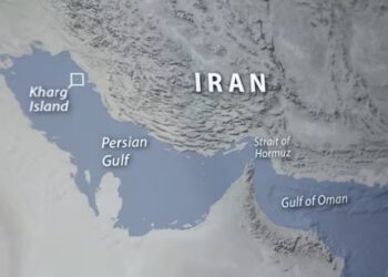 EU ataca la isla de Jark a horas del ultimátum de Trump a Irán