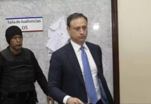 Exprocurador Jean Alain viajó a España por motivos de salud