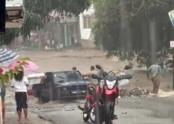 Fuertes lluvias provocan daños en daños en Villa los Almácigos