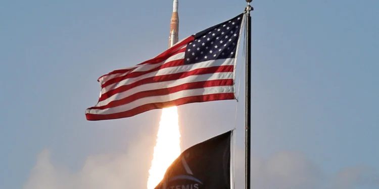 VIDEO | Los astronautas inician la misión lunar de la NASA tras un despegue espectacular