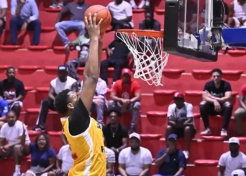 Metros debutan con triunfo ante Titanes en inicio torneo LNB