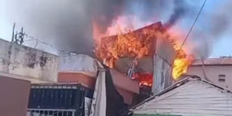 Se incendia vivienda en Padre Granero