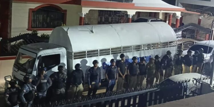 DGM aumentan operativos en Zona Norte y Suroeste del país, detienen este jueves 934 y deportan 893 indocumentados