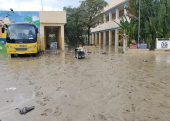 Disponen rehabilitación de 7 escuelas impactadas por inundaciones en Puerto Plata