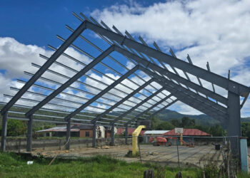 JARABACOA: Inician el techado construye gobierno Manabao