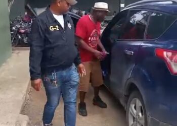 Ejército detiene conductor reincidente con indocumentados y ocupa documentos falsos en Valverde