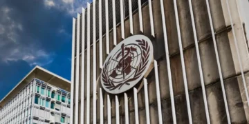 OMS recomienda investigar anticuerpos monoclonales como tratamiento de ébola