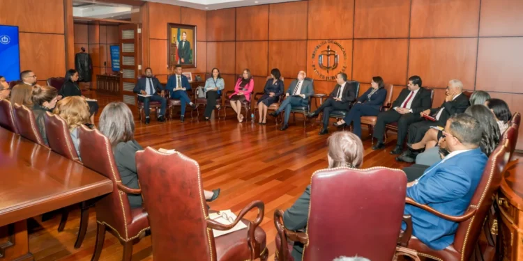Poder Judicial acuerda con Hacienda un incremento salarial para el personal judicial