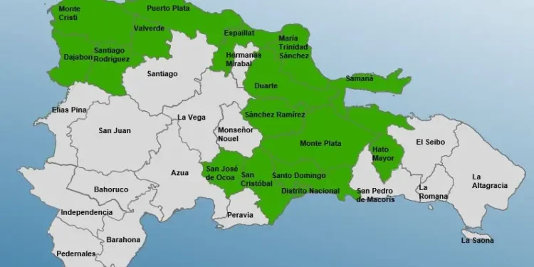 Vaguada y onda tropical mantienen 16 provincias en alerta verde