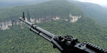 Venezuela «preocupada» por el bombardeo guerrilla Colombia