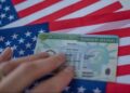 EEUU comienza a condicionar la entrega de tarjeta de residencia