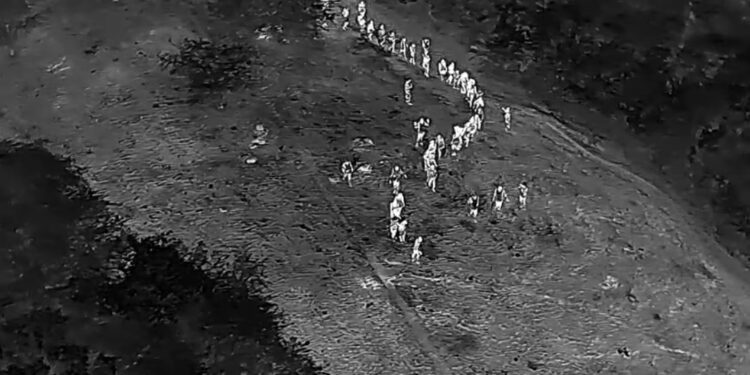 Ejército detiene grupo de 73 haitianos indocumentados localizados con unidades de drones en Dajabón