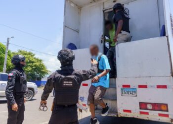 DGM procesó este martes la salida de 1,146 extranjeros indocumentados