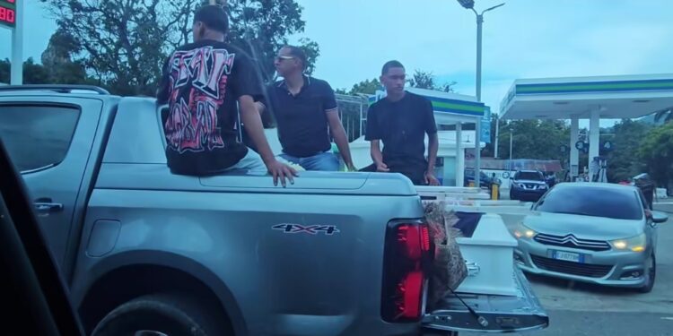 Sepultan restos de ex vocal del PRM asesinado supuestamente por haitianos en Santiago de la Cruz