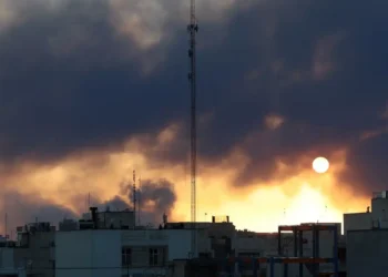 Fuerzas estadounidenses lanzan «ataques de autodefensa» en el sur de Irán, según medios