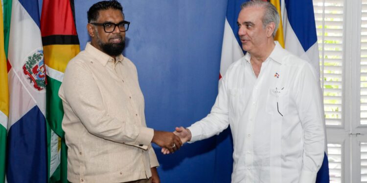 RD y Guyana firman contrato para exploración de petróleo