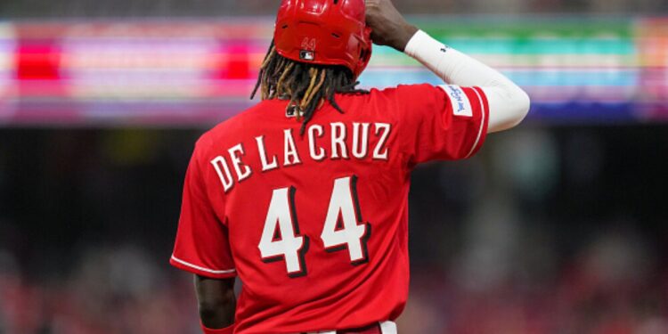 Elly De La Cruz es el primer dominicano con 10 jonrones