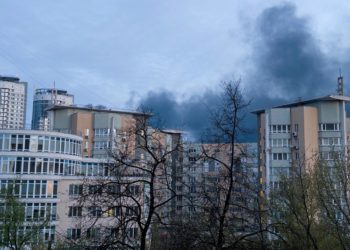 Cinco muertos y 40 heridos deja ataque Rusia a capital ucraniana