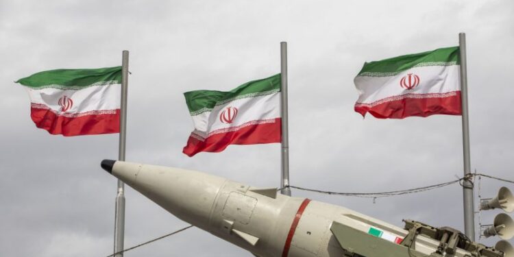 Irán lanza «poderoso ataque» contra bases EU Oriente Medio