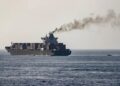 Mueren tres marineros indios en ataque de EU a buque en Omán