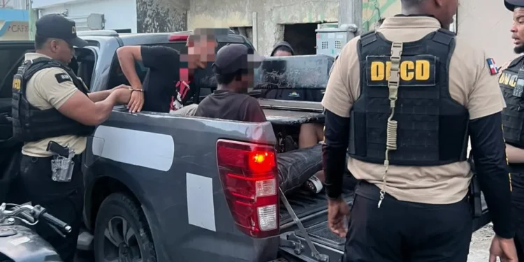 DNCD detiene cinco hombres y ocupa drogas en operativos en Verón-Punta Cana