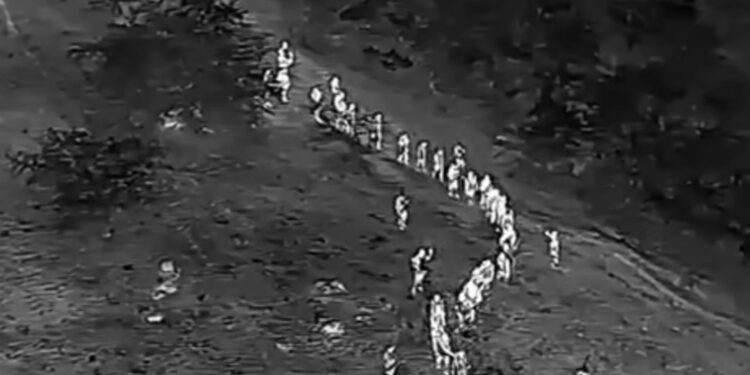 Patrullas del Ejército y unidades de drones detectan y detienen a 70 haitianos indocumentados en Dajabón