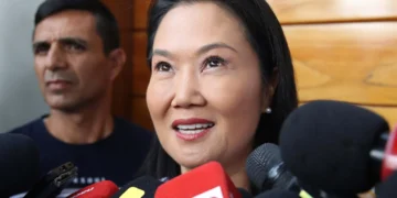 Fujimori se acerca a ganar elección presidencial en Perú, con 40.000 votos más que Sánchez