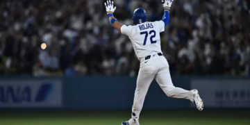 Miguel Rojas pega vuelacercas del desempate como emergente y los Dodgers vencen a los Rays