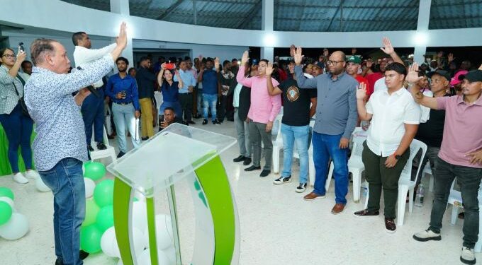 Desmiente Leonel Fernández haya sufrido percance de salud
