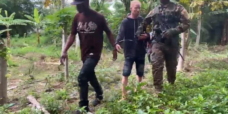 Ejército detiene a 55 haitianos indocumentados en dos operativos realizados en Guayubín