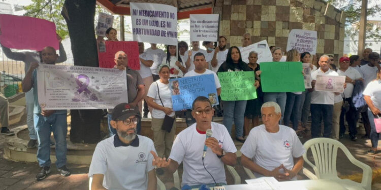 “Es esperando la muerte que estamos”, lamenta paciente de Alto Costo