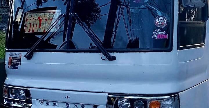 Detienen conductor que transportaba haitianos indocumentados en autobús de pasajeros en San Juan de la Maguana