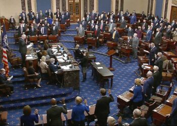 El Senado de EEUU vota a favor de detener la guerra contra Irán
