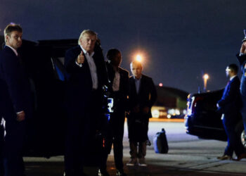 Trump llega a Évian-les-Vains para asistir a la cumbre del G7