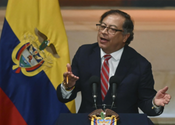 COLOMBIA: Petro presenta una demanda para anular comicios