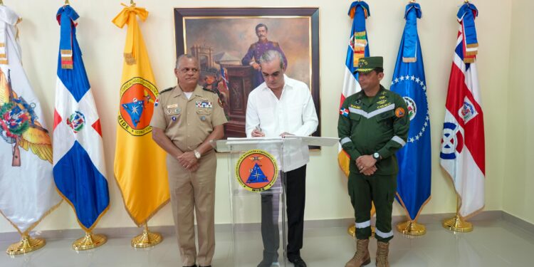 Presidente Abinader inaugura moderna sede del CEMED, equipada para continuar fortaleciendo la capacidad estratégica y operativa de respuesta del Estado ante emergencias y desastres