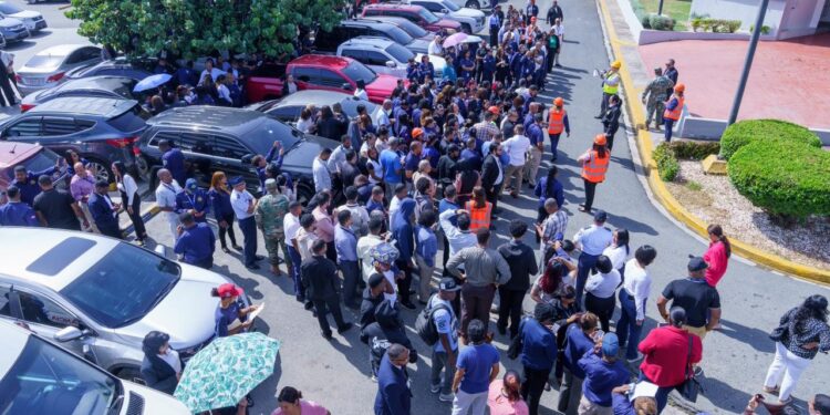 DGM fortalece su capacidad de respuesta en emergencias mediante simulacro de evacuación ante eventos sísmicos