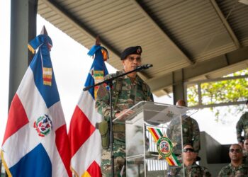 Comandante del Ejército encabeza graduación de 503 soldados en cursos tácticos especializados