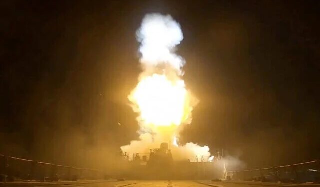 EEUU lanza oleada ataques por tercera noche consecutiva a Irán