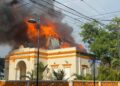 Incendio afecta la Logia Restauración No. 11 en el Centro Histórico de Puerto Plata