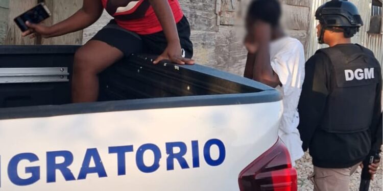En Santo Domingo, San José de las Matas y La Altagracia detienen 271 de 1,040 indocumentados en operativos migratorios nivel nacional
