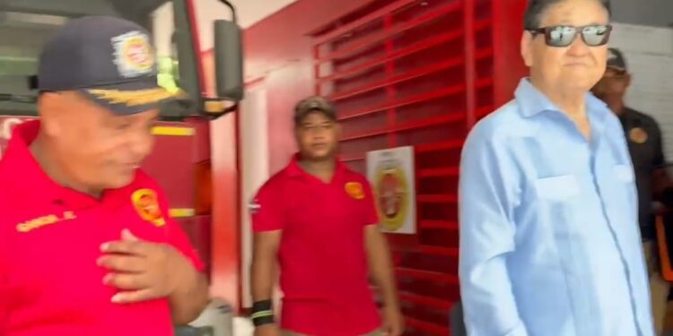 Empresario Takeshi Mukai continúa impulsando el bienestar social con donación al Cuerpo de Bomberos de Dajabón