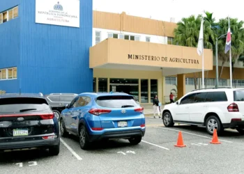 Nueva ola renuncias sacude al Ministerio de Agricultura