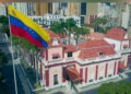 Las críticas hacen tambalear al endeble Gobierno de Venezuela